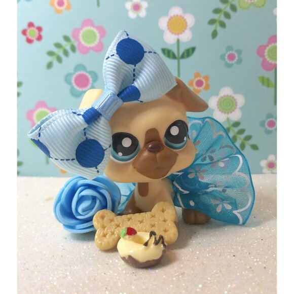 Authentic Littlest Pet Shop # 1516 Tan Brown Boxer Teal Eyes UK Release W Outfit - Picture 1 of 3